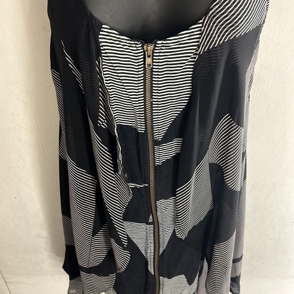 VOLCOM Zip-Up Summer Dress - Picture 2 of 4